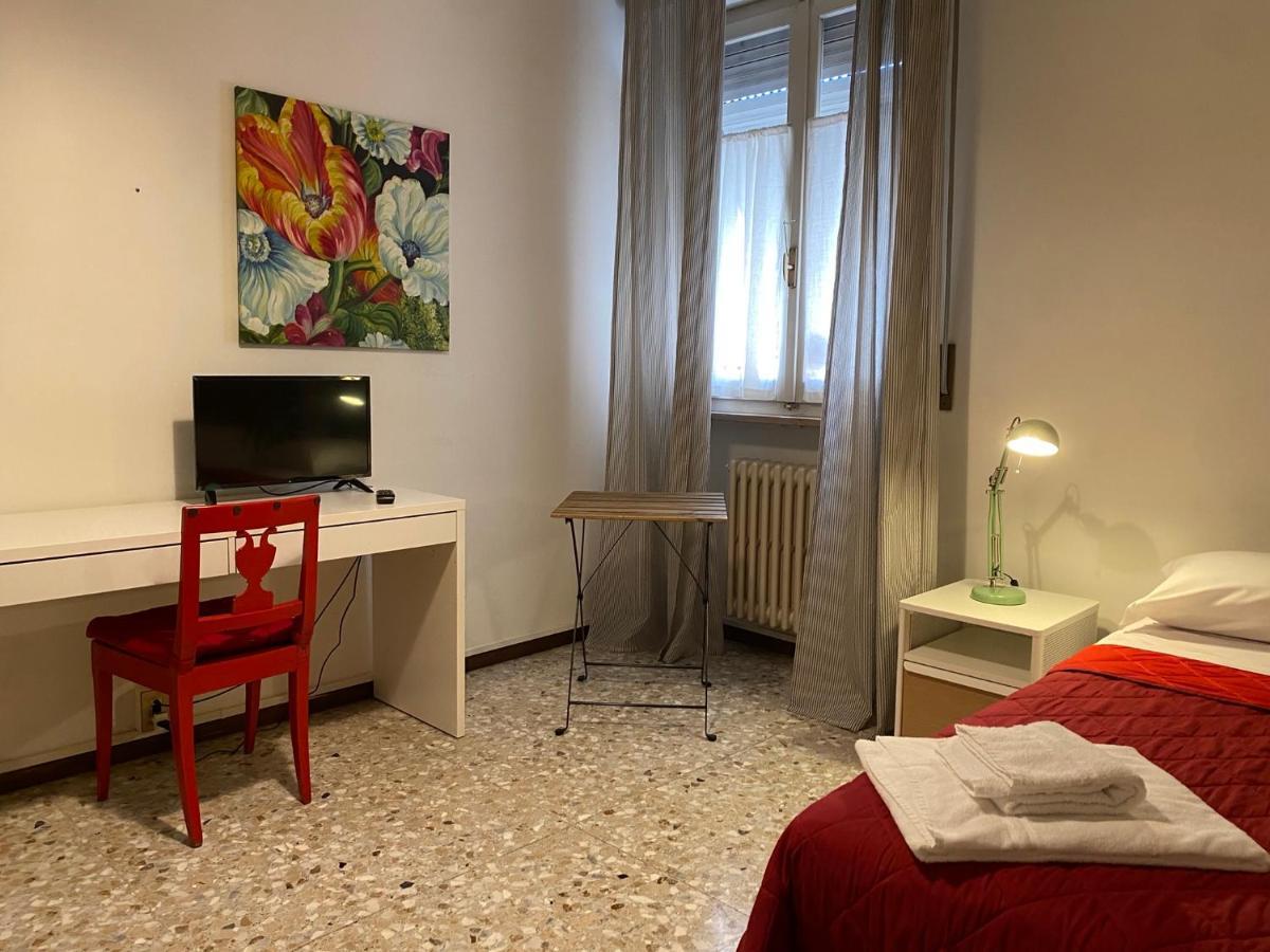 Affittacamere Room Ospedale Maggiore Парма Экстерьер фото